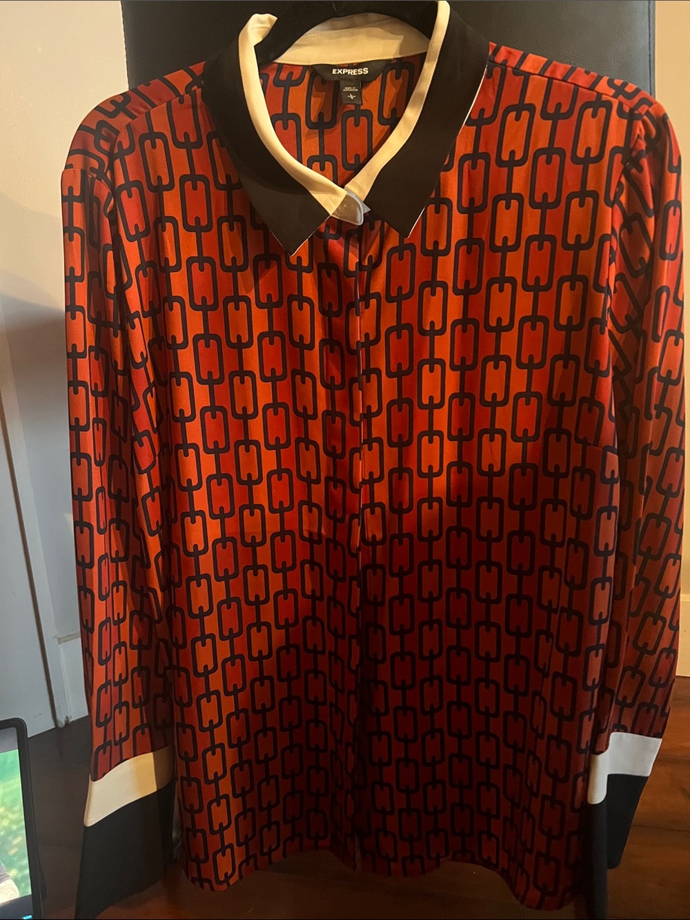 Express Red and Black Geometric Print Button-Up Blouse with Contrast Collar
